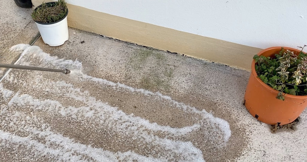 Do you know the best time of year to softwash concrete paths & patios?