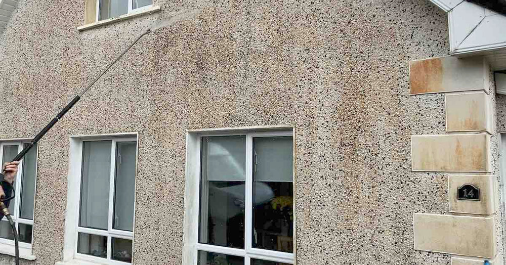 How to rinse dry dash (pebble dash) render after soft washing with Benz Lightning Cleanze