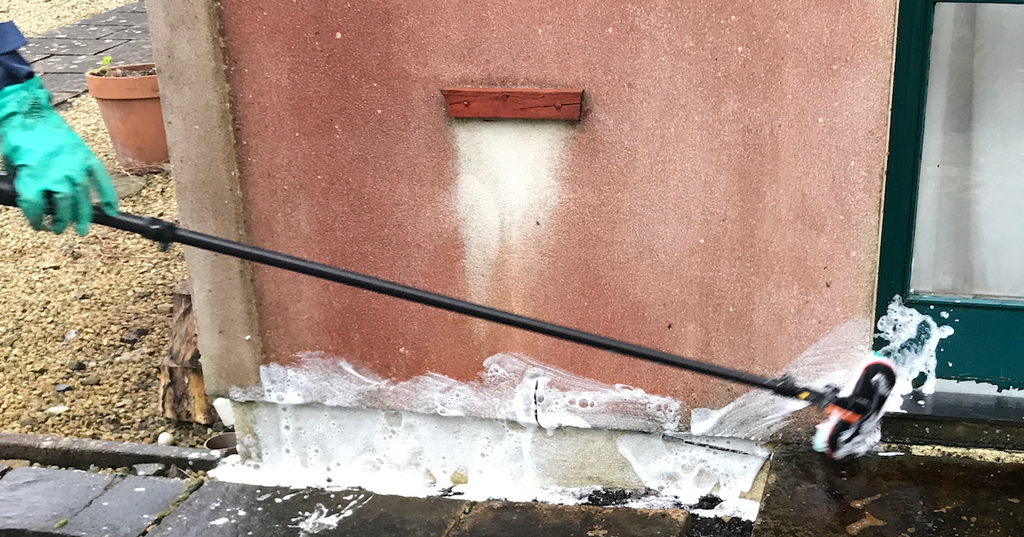 How to soft wash red algae if it turns pink, red, yellow or orange