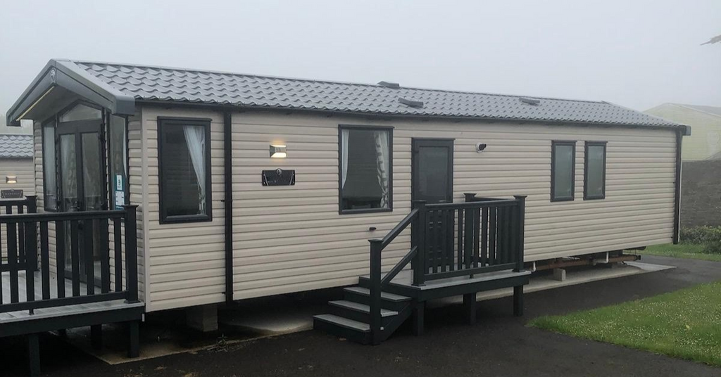 How to clean caravans and mobile homes by soft washing