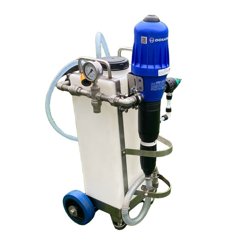 LIGHTNING-ZAP: Application machine for diluting and delivering Lighting Cleanze using a garden tap