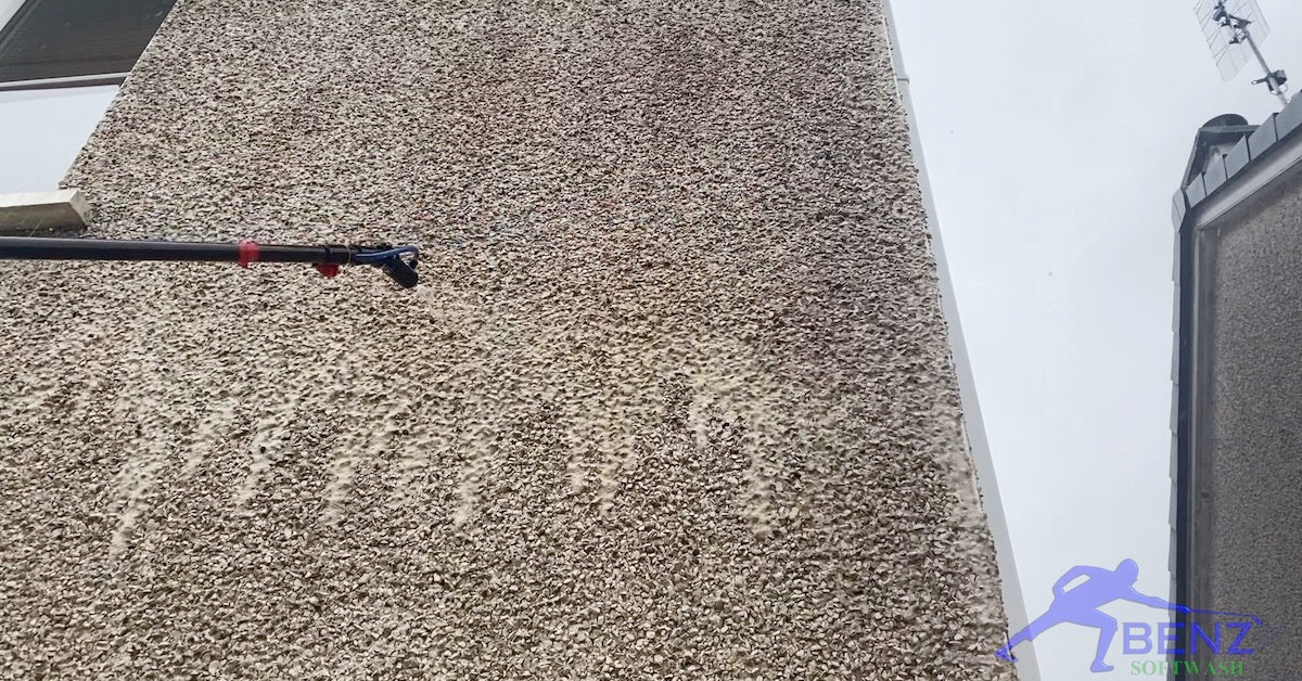 How to quickly and effectively clean pebble dash with Benz Lightning C Benz Softwash Ltd