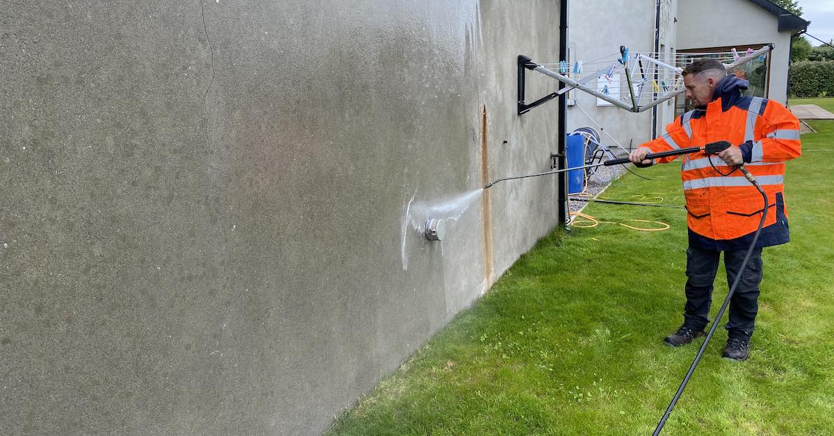 How to soft wash sand and cement render
