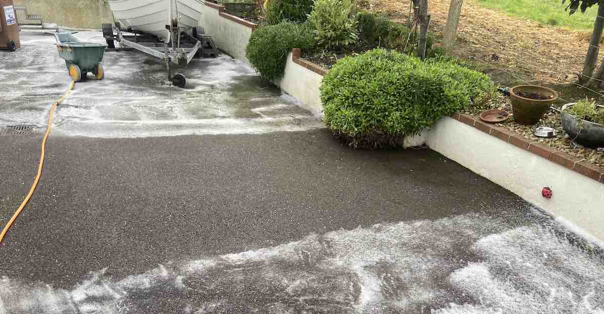Soft washing tarmac driveway with Benz Bio Cleanze DDAC softwash biocide