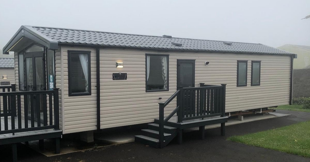How to clean caravans and mobile homes by soft washing