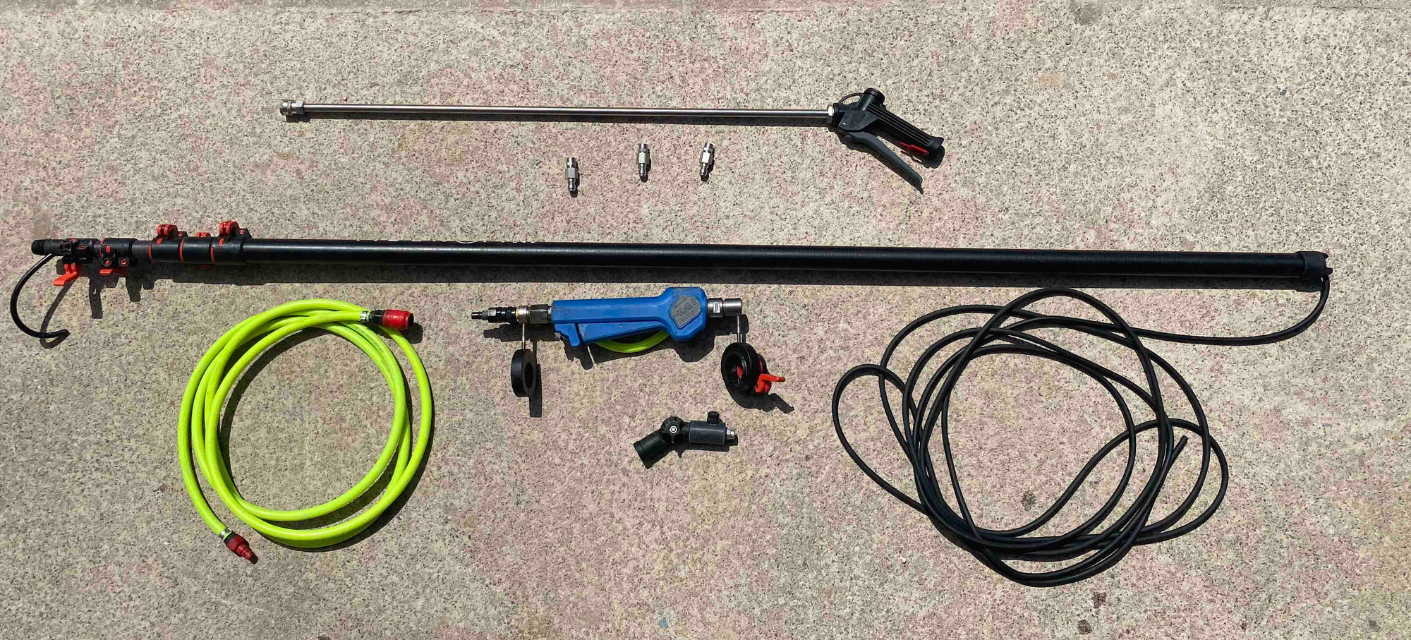 BENZ SOFT WASH CHEMICAL APPLICATION SYSTEM: Carbon pole, LP350 trigger, low level lance, spray nozzles and fittings bundle